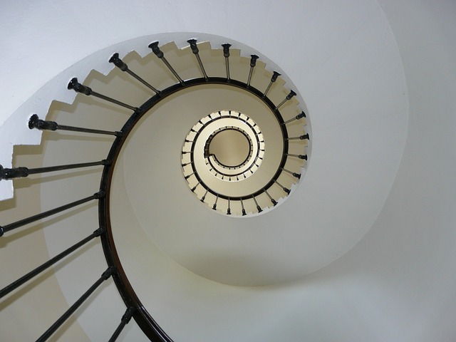 תמונה מדרגות לפוסט חדר מדרגות
